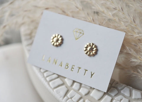Daisy Stud Earrings - Earring - LanaBetty
