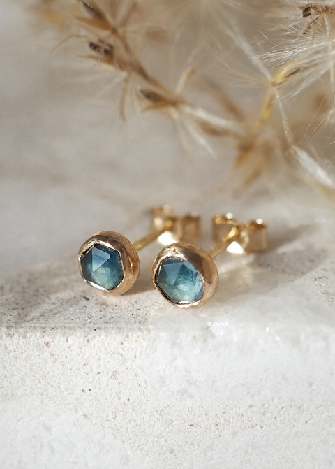 14k Gold - Vega Montana Sapphire Stud Earrings