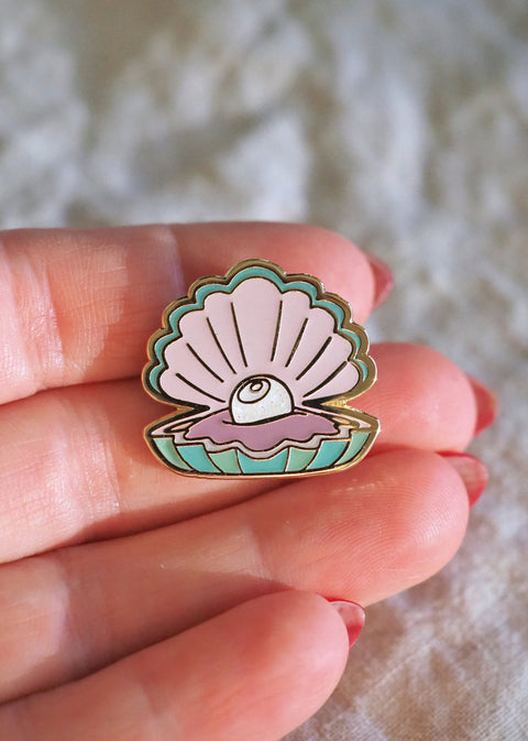 Oyster with Pearl - Pastel - Lapel Pin - Glow-in-the-Dark