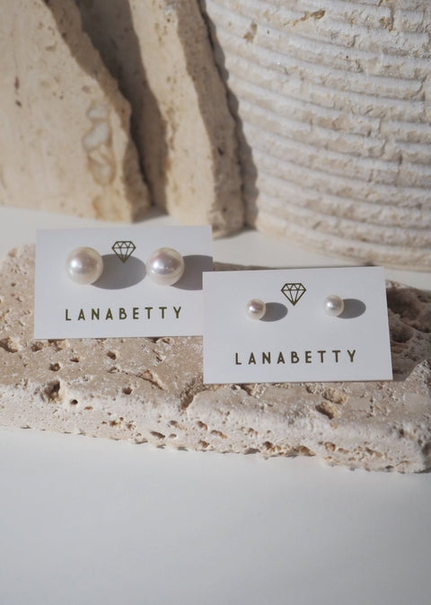 14k Gold - Small Pearl Stud Earrings - Earring - LanaBetty