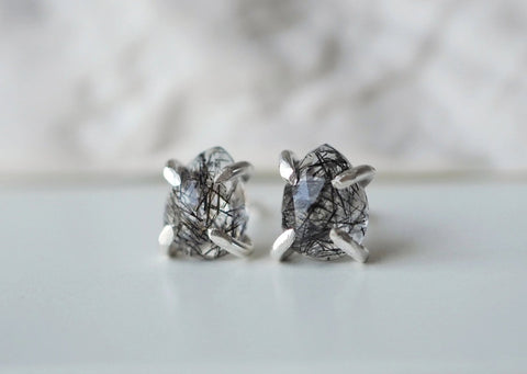 Libra Claw Stud Earrings - Silver - Earring - LanaBetty