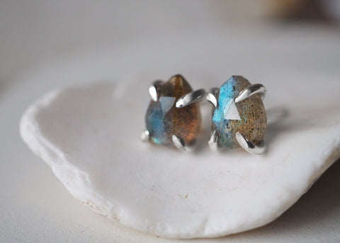 Libra Claw Stud Earrings - Silver - Earring - LanaBetty